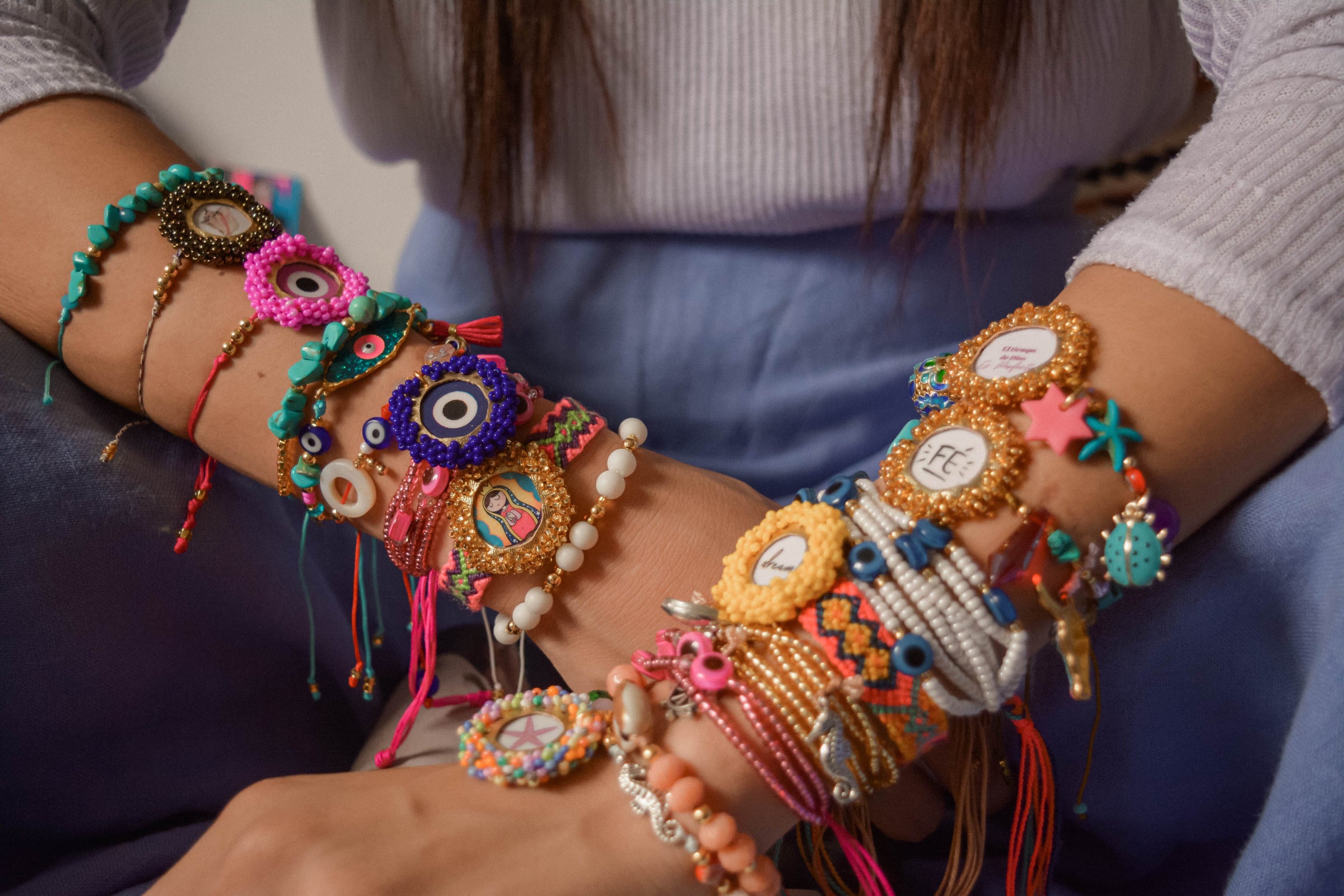 Pulseras delgadas wayúu
