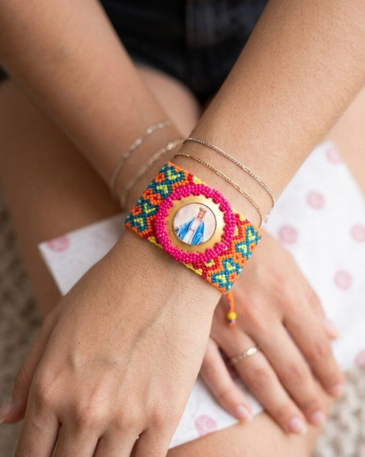 Pulsera virgencita rosa Accesoriosjeco 