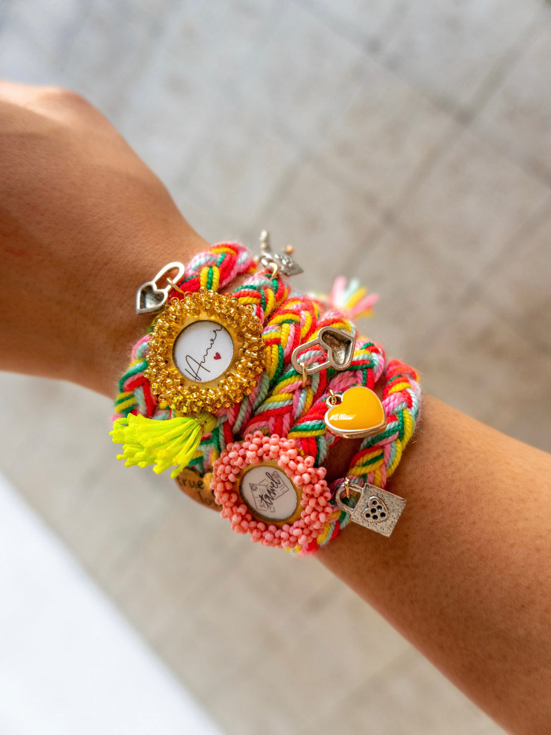 Pulsera hilos de amor Accesoriosjeco 