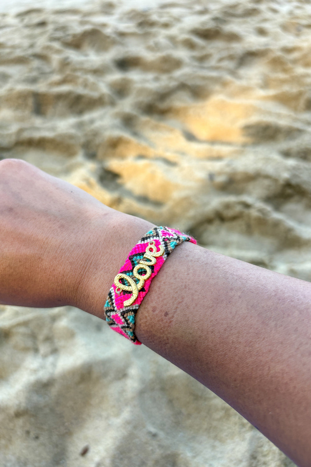 Pulsera wayúu love Accesoriosjeco 