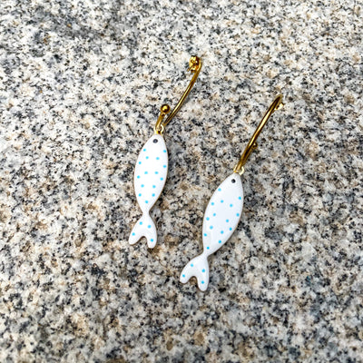Aretes blanco pez Accesoriosjeco 