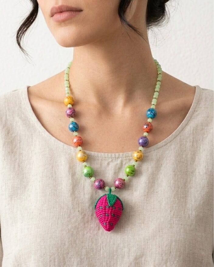 Collar tropical fresa Accesoriosjeco 