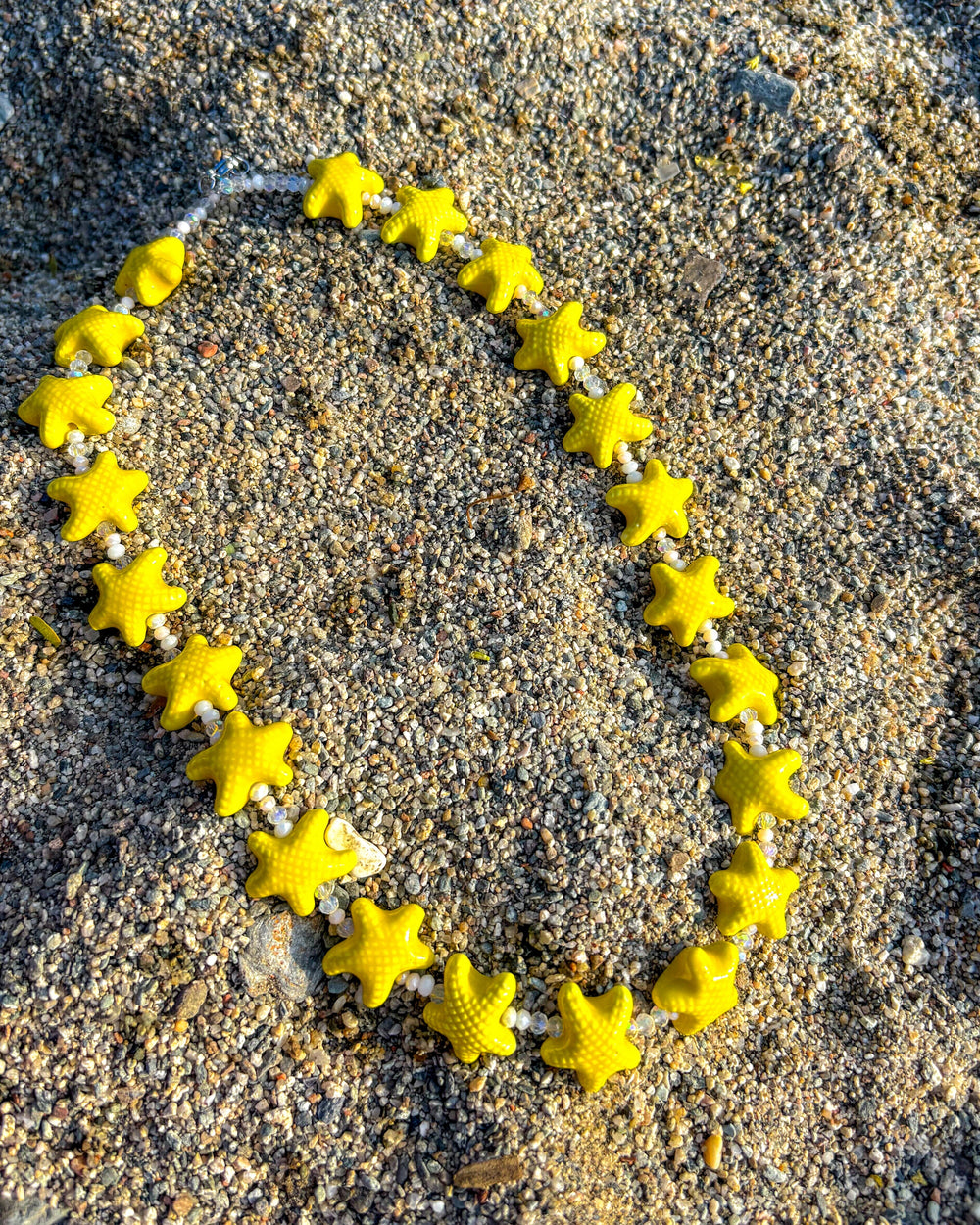 Collar estrellitas amarillas Accesoriosjeco 