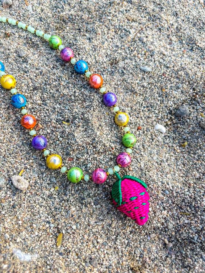 Collar tropical fresa Accesoriosjeco 