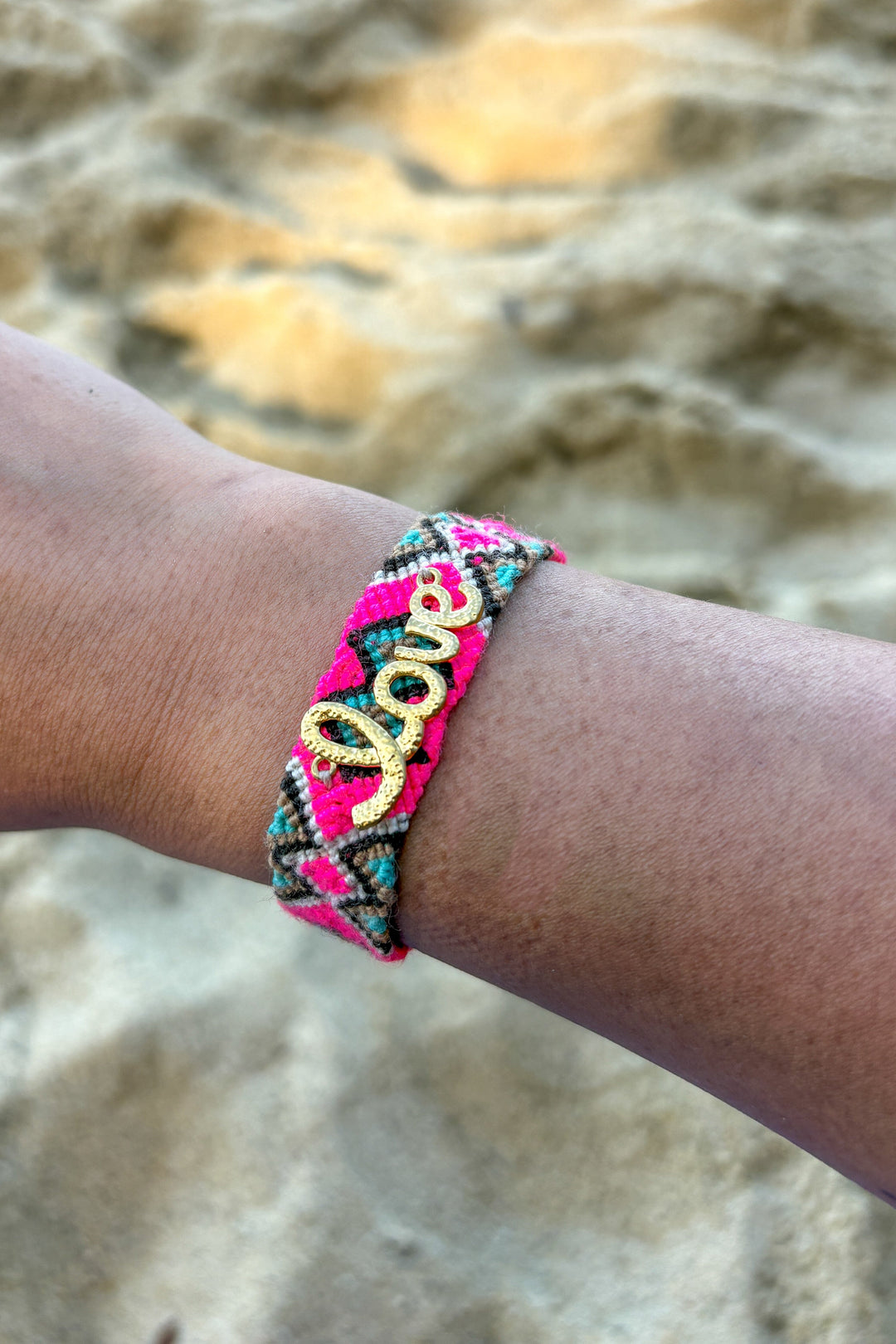 Pulsera wayúu love Accesoriosjeco 